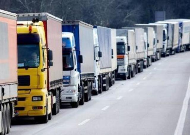 Дальнобойщики — по закону, а «Платон» и власть — «в законе». Акция протеста продолжается.