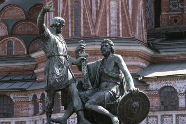 РУССКИЕ ГОЛОДАЮТ В РИ, СССР, РФ, ПОЧЕМУ ?